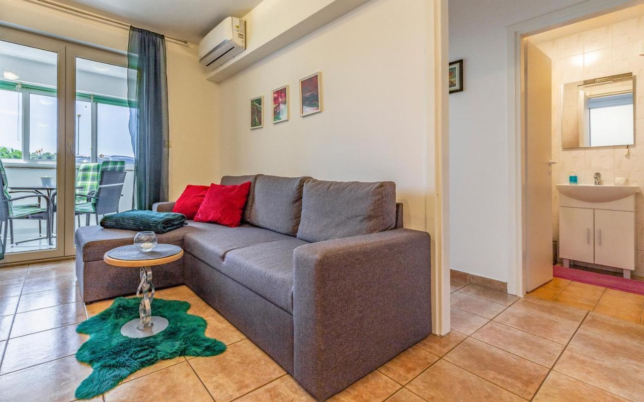 Olga'S Place-New Apartment 200 Mt From The Sea Pula Exterior foto